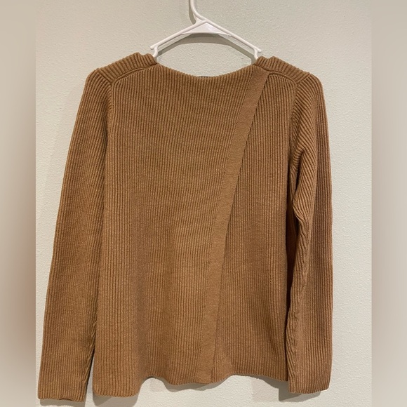 Women’s Tan Banana Republic ribbed knit sweater. Size M - Picture 6 of 6